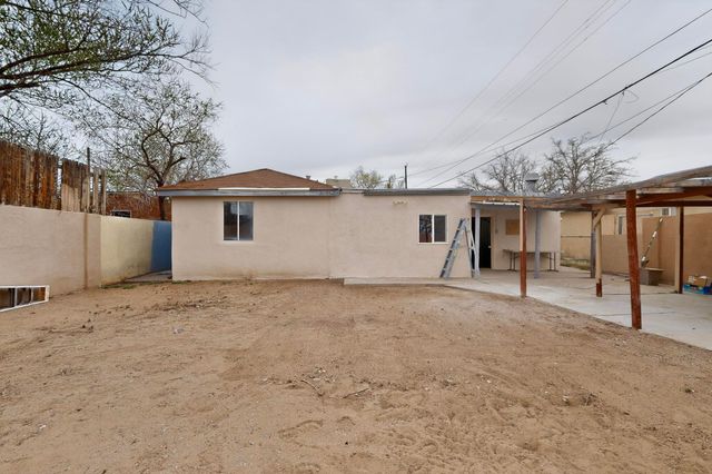 4115 5th Street NW, Albuquerque, NM 87107