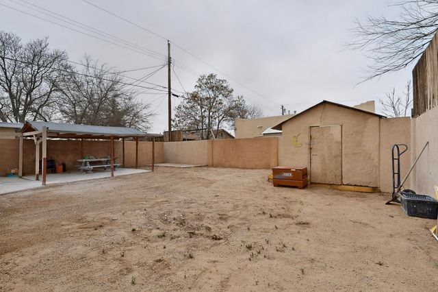 4115 5th Street NW, Albuquerque, NM 87107