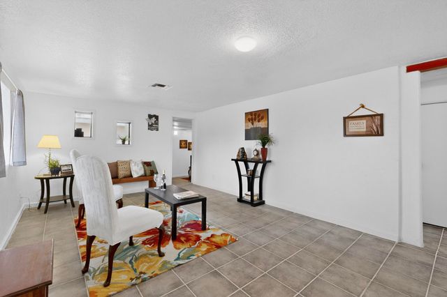 4115 5th Street NW, Albuquerque, NM 87107