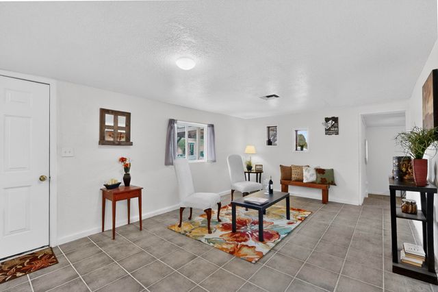 4115 5th Street NW, Albuquerque, NM 87107