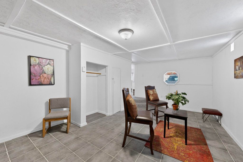 Image 28 of property listing at 4115 5th Street NW, Albuquerque, NM 87107