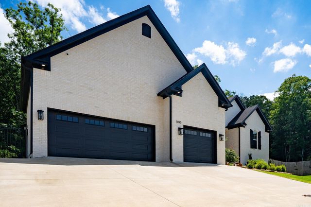 1895 Indigo Cove, Conway, AR 72034