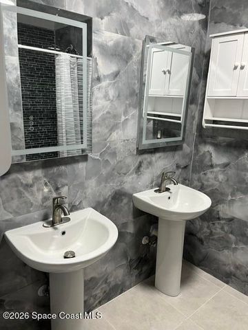 41 N Orlando Avenue 201, Cocoa Beach, FL 32931