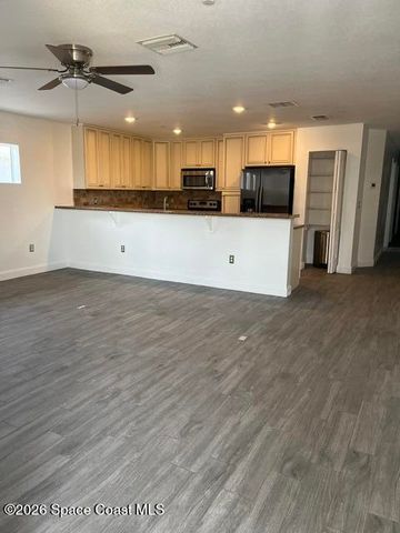 41 N Orlando Avenue 201, Cocoa Beach, FL 32931