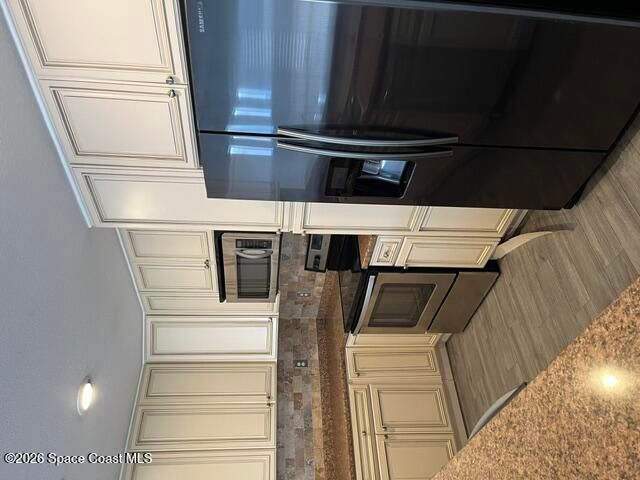 41 N Orlando Avenue 201, Cocoa Beach, FL 32931