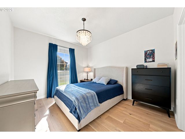 12132 HAZEL PARK Dr, Oregon City, OR 97045