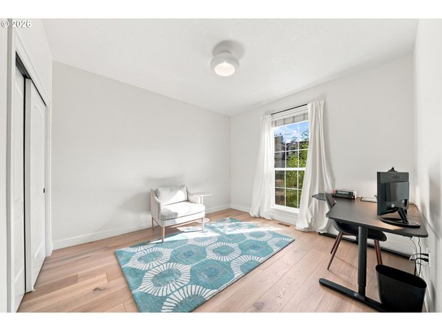 12132 HAZEL PARK Dr, Oregon City, OR 97045