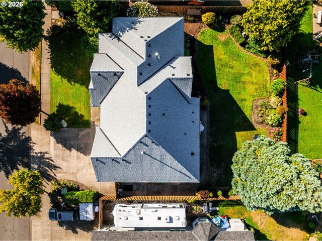 12132 HAZEL PARK Dr, Oregon City, OR 97045