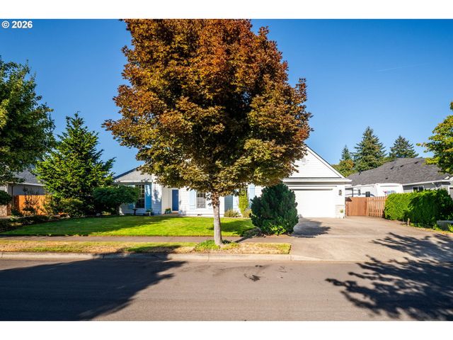 12132 HAZEL PARK Dr, Oregon City, OR 97045