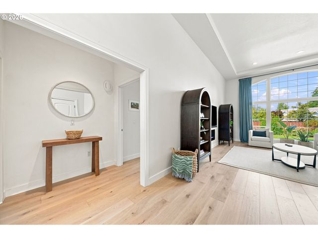 12132 HAZEL PARK Dr, Oregon City, OR 97045