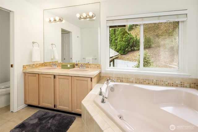 9215 Odin Way, Bothell, WA 98011