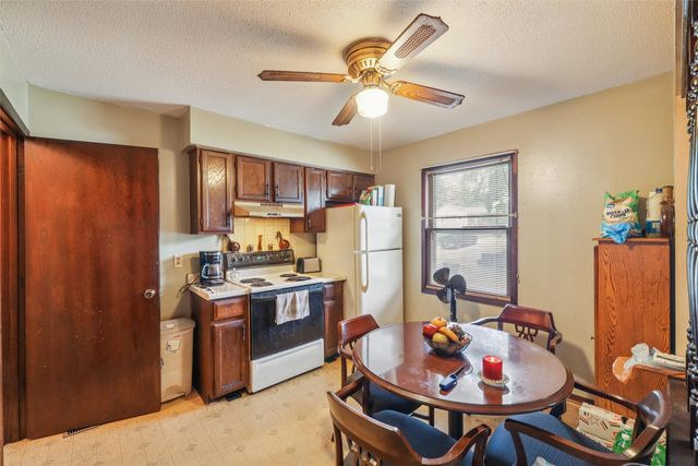 930 Emma Avenue, Des Moines, IA 50315