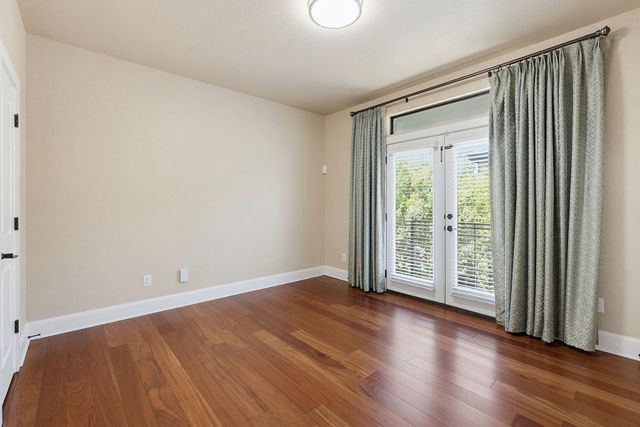 6533 E Hill DR 5, Austin, TX 78731