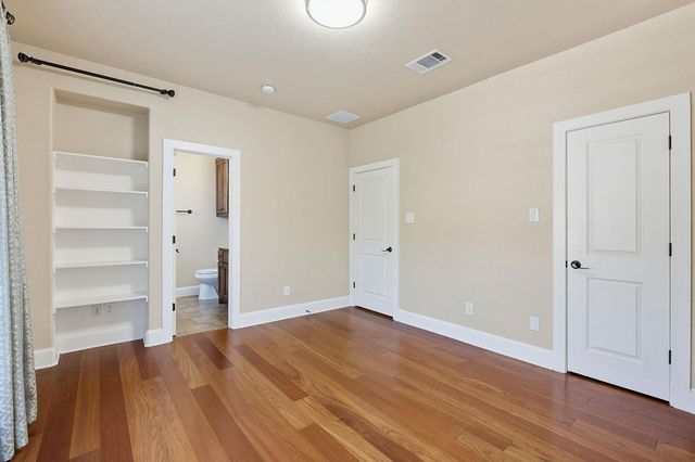 6533 E Hill DR 5, Austin, TX 78731
