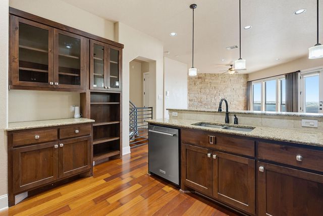 6533 E Hill DR 5, Austin, TX 78731
