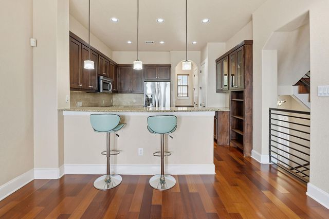 6533 E Hill DR 5, Austin, TX 78731