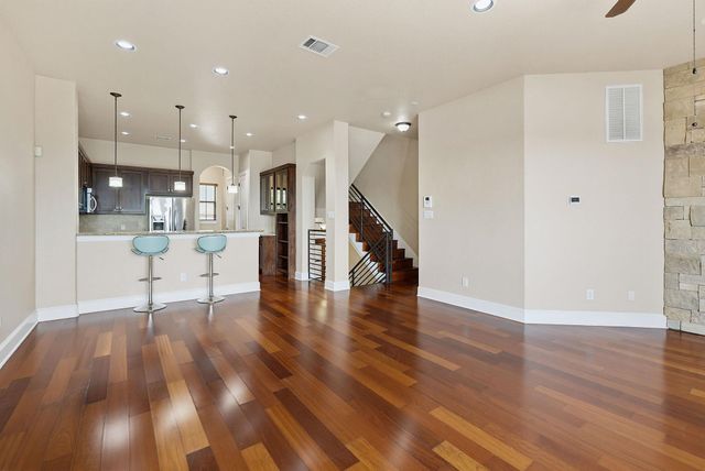 6533 E Hill DR 5, Austin, TX 78731