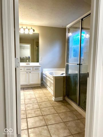 11842 Wedgeport Lane, Fishers, IN 46037