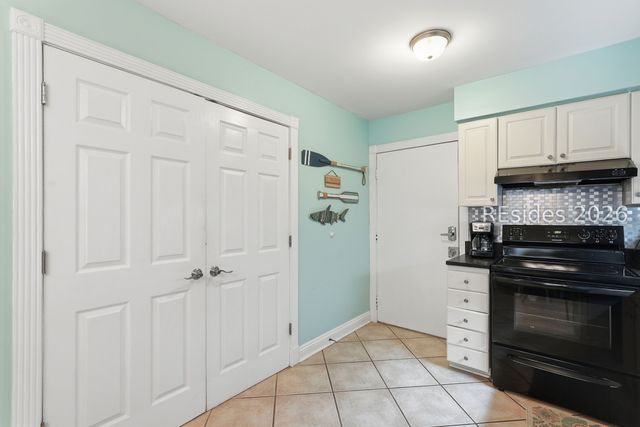 45 Folly Field Rd Apt 21E, Hilton Head Island, SC 29928