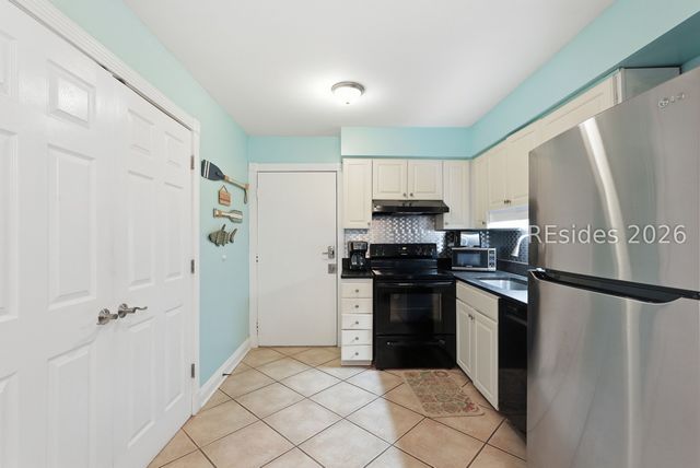 45 Folly Field Rd Apt 21E, Hilton Head Island, SC 29928