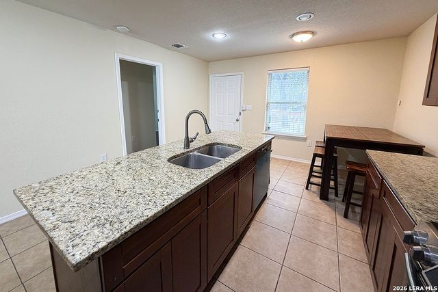 220 Hansford St, San Antonio, TX 78210