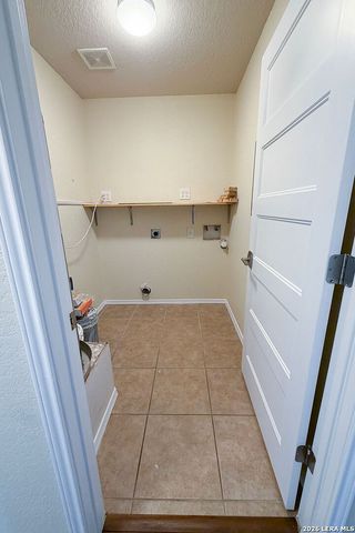 220 Hansford St, San Antonio, TX 78210