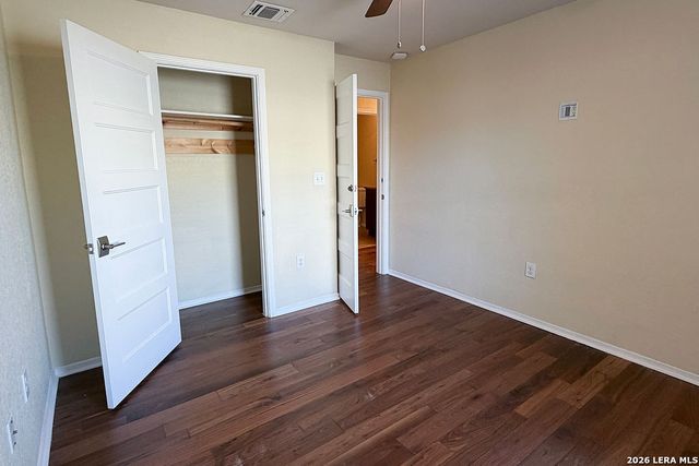 220 Hansford St, San Antonio, TX 78210