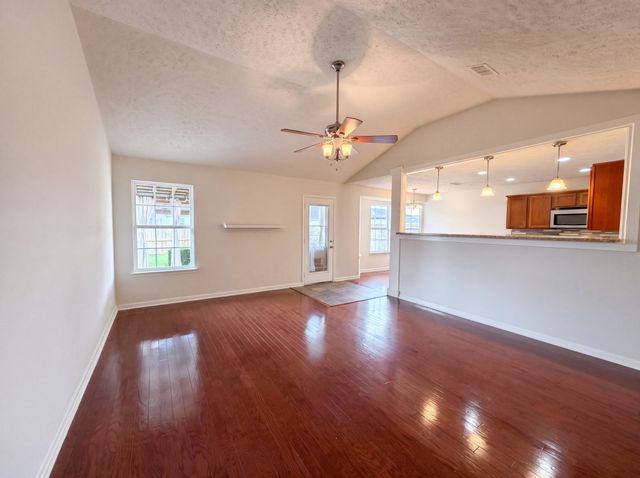 1971 Odessa Ave, Murfreesboro, TN 37128