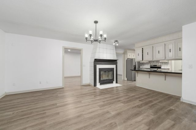 218 W Aaron Dr, Andover, KS 67002