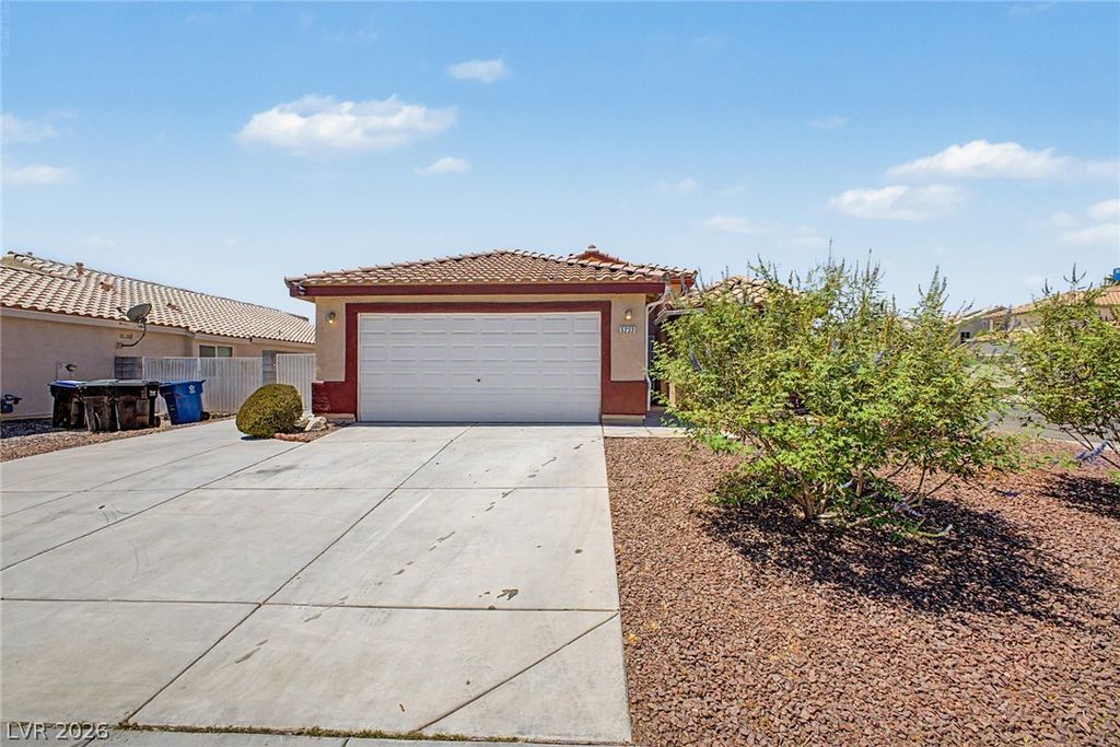 5233 Madison Stone Street, North Las Vegas, NV 89081 — exterior