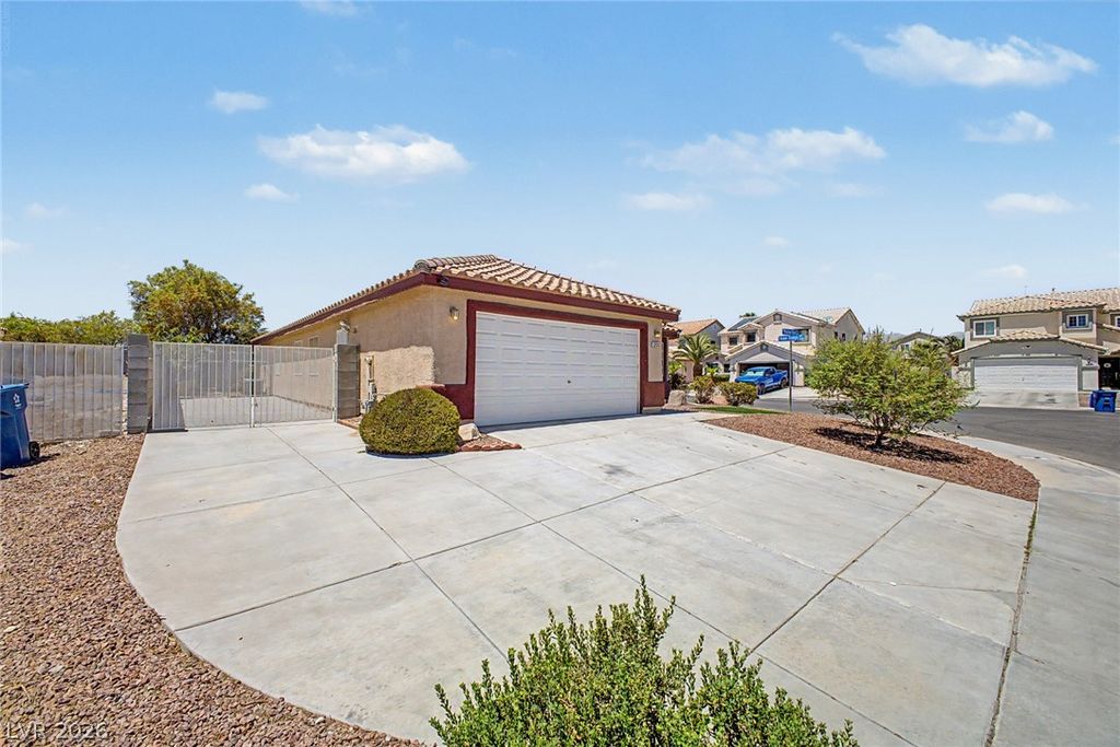 5233 Madison Stone Street, North Las Vegas, NV 89081 — photo 3