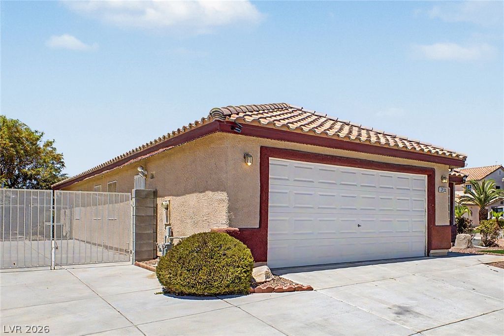 5233 Madison Stone Street, North Las Vegas, NV 89081 — photo 4