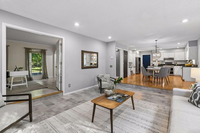 4747 Burr Oak Street, Eagan, MN 55122