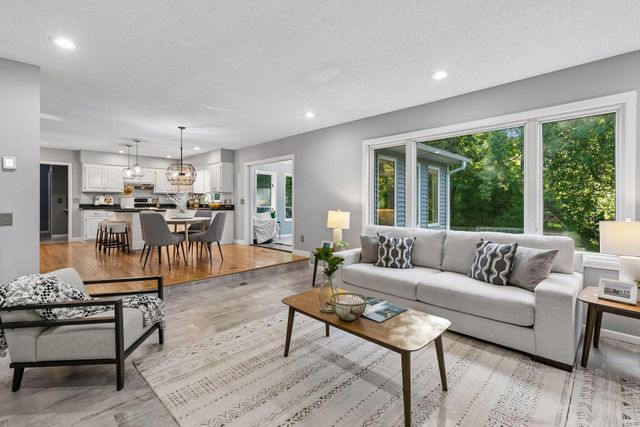 4747 Burr Oak Street, Eagan, MN 55122