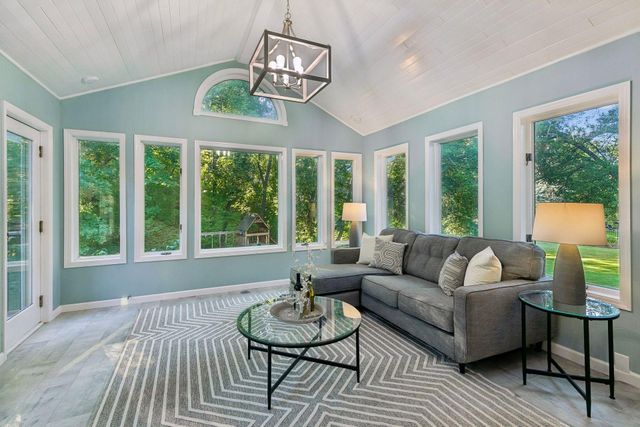 4747 Burr Oak Street, Eagan, MN 55122