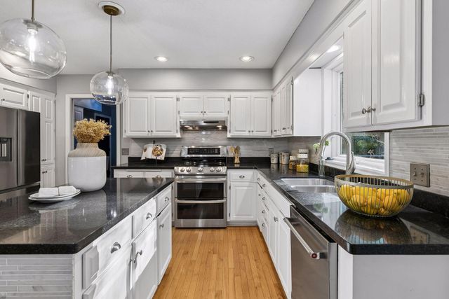 4747 Burr Oak Street, Eagan, MN 55122