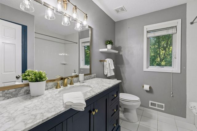 4747 Burr Oak Street, Eagan, MN 55122