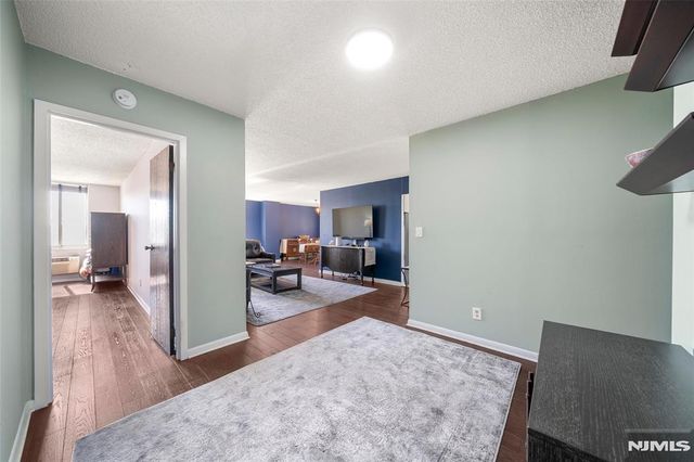160 Overlook Avenue 2C, Hackensack, NJ 07601