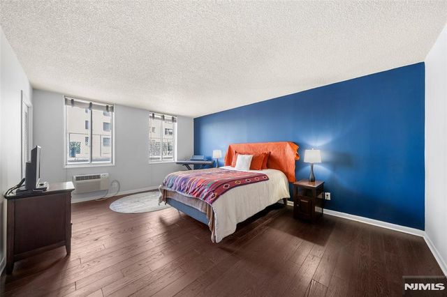 160 Overlook Avenue 2C, Hackensack, NJ 07601
