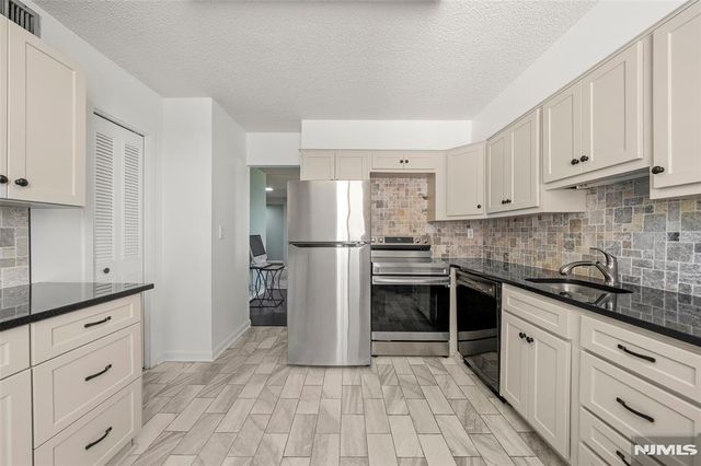 160 Overlook Avenue 2C, Hackensack, NJ 07601