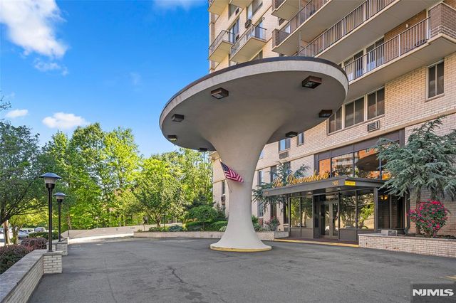 160 Overlook Avenue 2C, Hackensack, NJ 07601