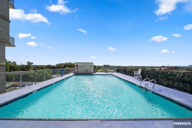 160 Overlook Avenue 2C, Hackensack, NJ 07601