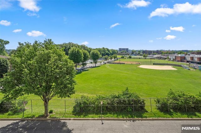 160 Overlook Avenue 2C, Hackensack, NJ 07601