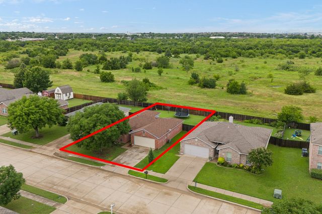 419 NW Murphy Road, Burleson, TX 76028