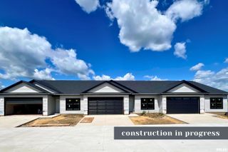 1875 REDBUD Circle # 102, Eldridge, IA 52748