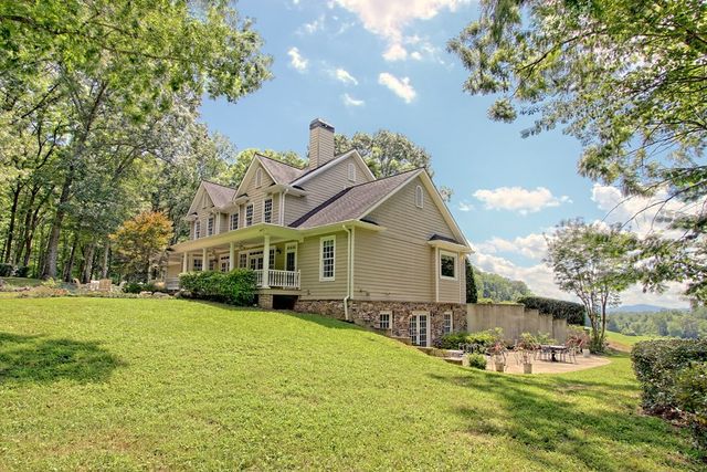 299 Old Homestead Lane, Hayesville, NC 28904
