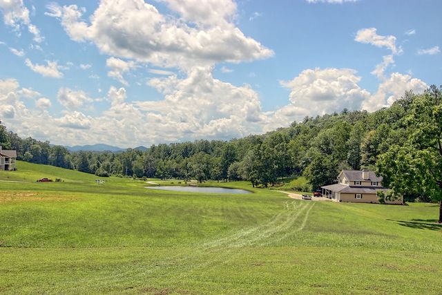 299 Old Homestead Lane, Hayesville, NC 28904