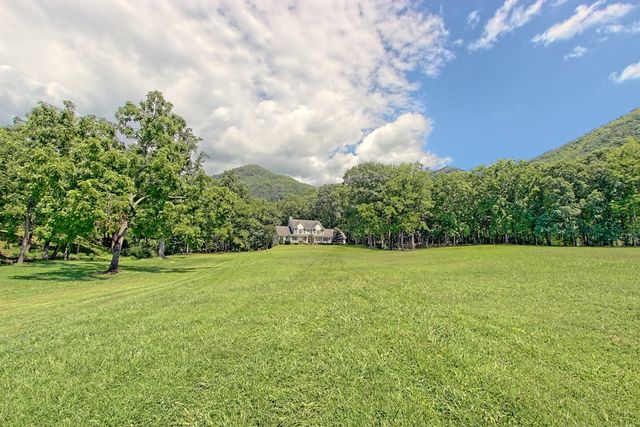 299 Old Homestead Lane, Hayesville, NC 28904