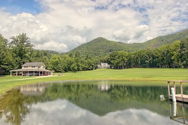 299 Old Homestead Lane, Hayesville, NC 28904