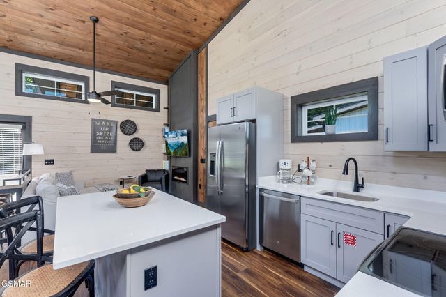 984 Goose Gap Road # 9, Sevierville, TN 37876